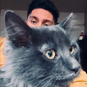 Meet your Posher, Carlos